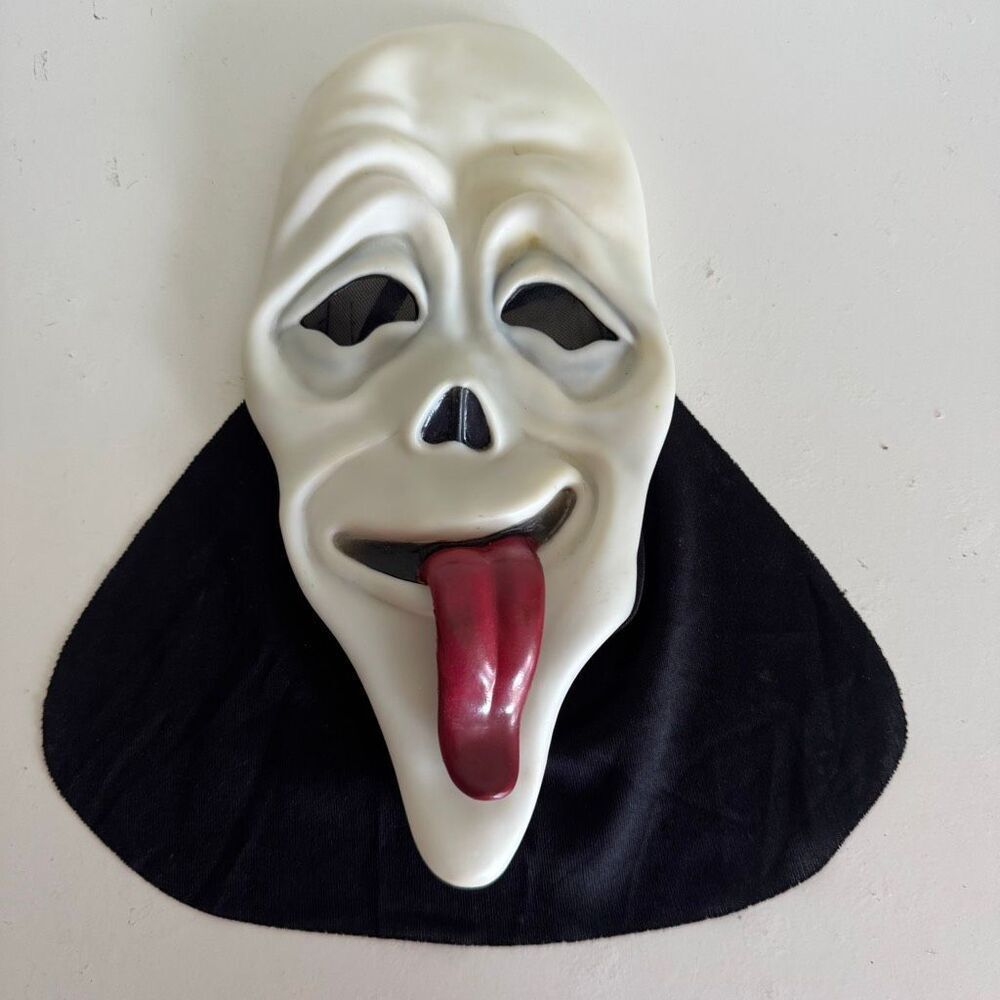VTG Scream Mask Tongue Out Ghostface Easter Unlimited  Wassup Scary Movie Youth
